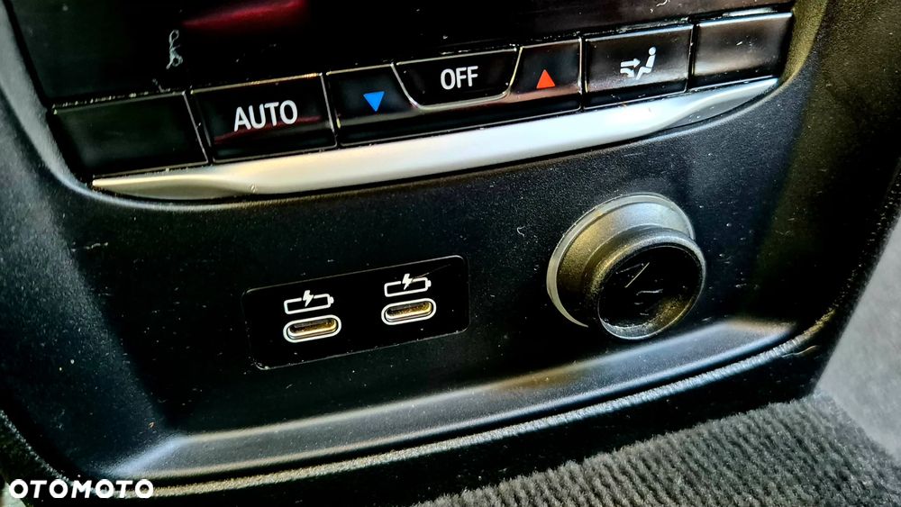 BMW Seria 3 320d Touring Advantage - 17