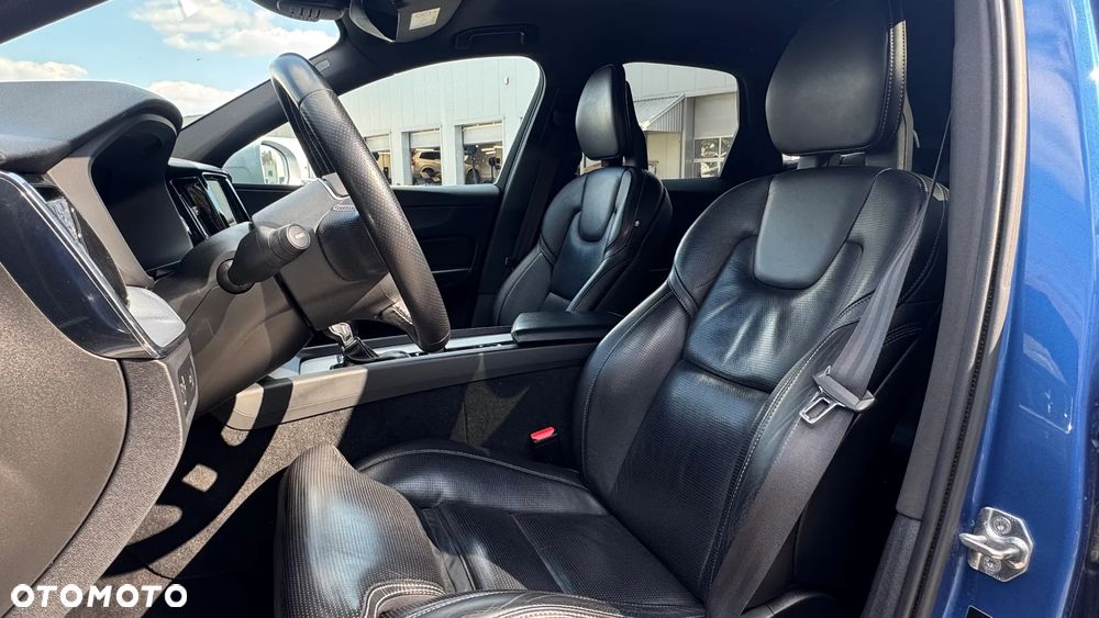 Volvo XC 60 T5 GPF AWD R-Design - 17