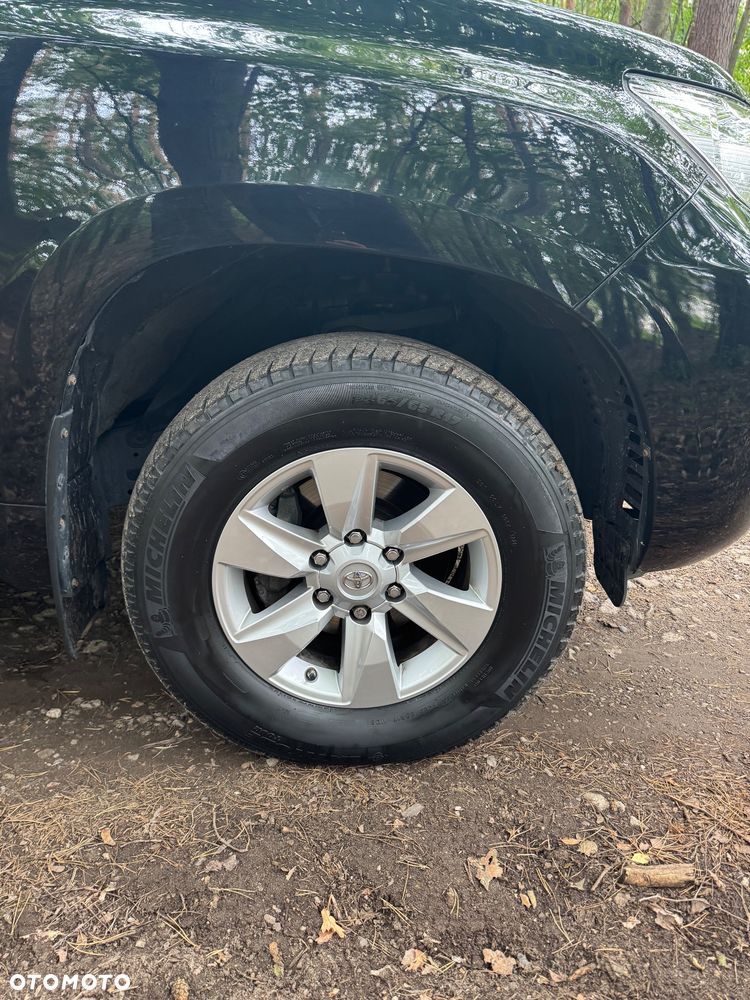 Toyota Land Cruiser LC 2.8 D-4D Prado - 23