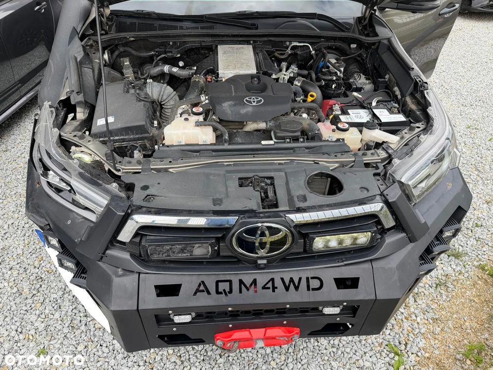 Toyota Hilux 2.8 D-4D Double Cab Invincible Sport 4x4 - 11