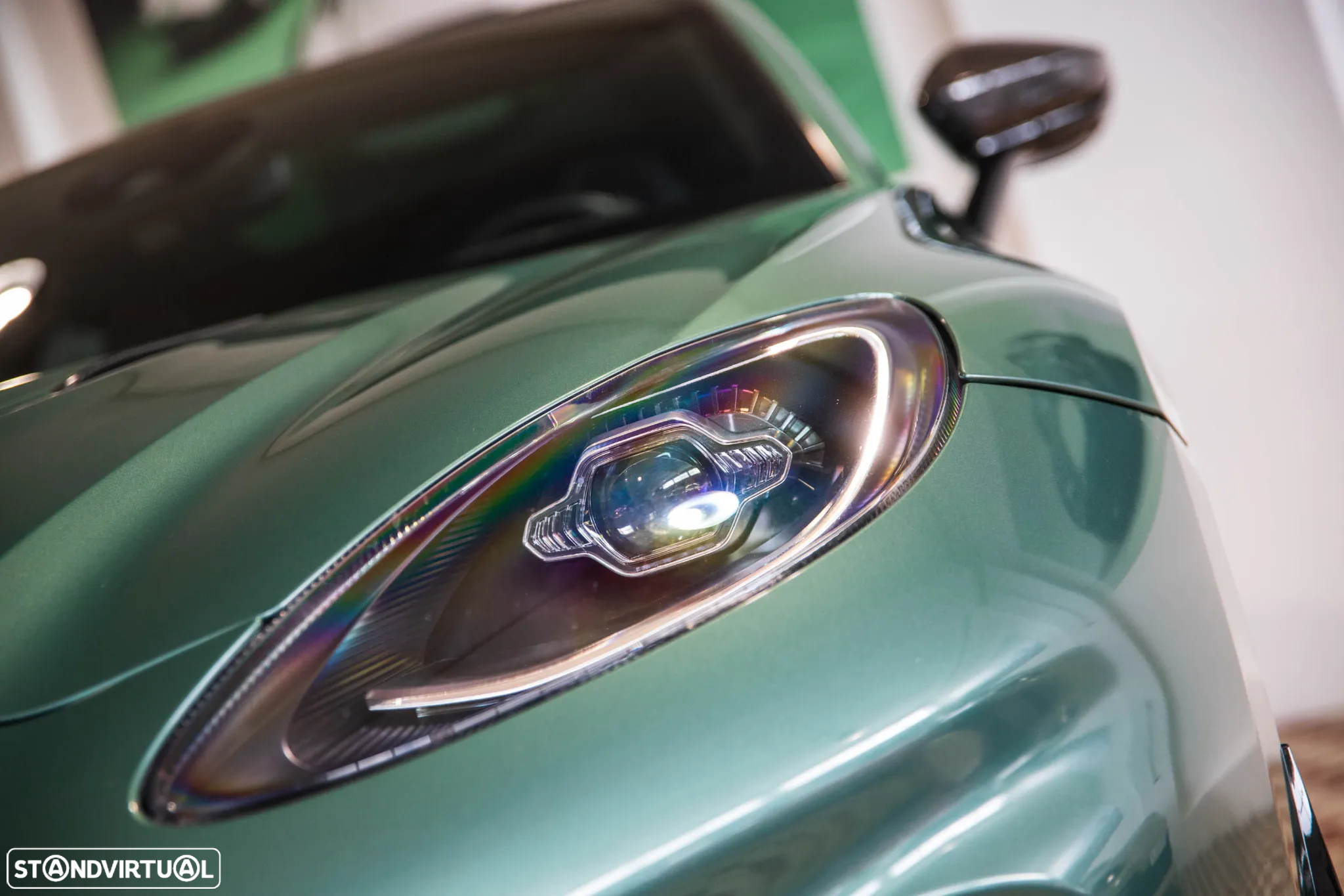 Aston Martin DBX 707 - 11