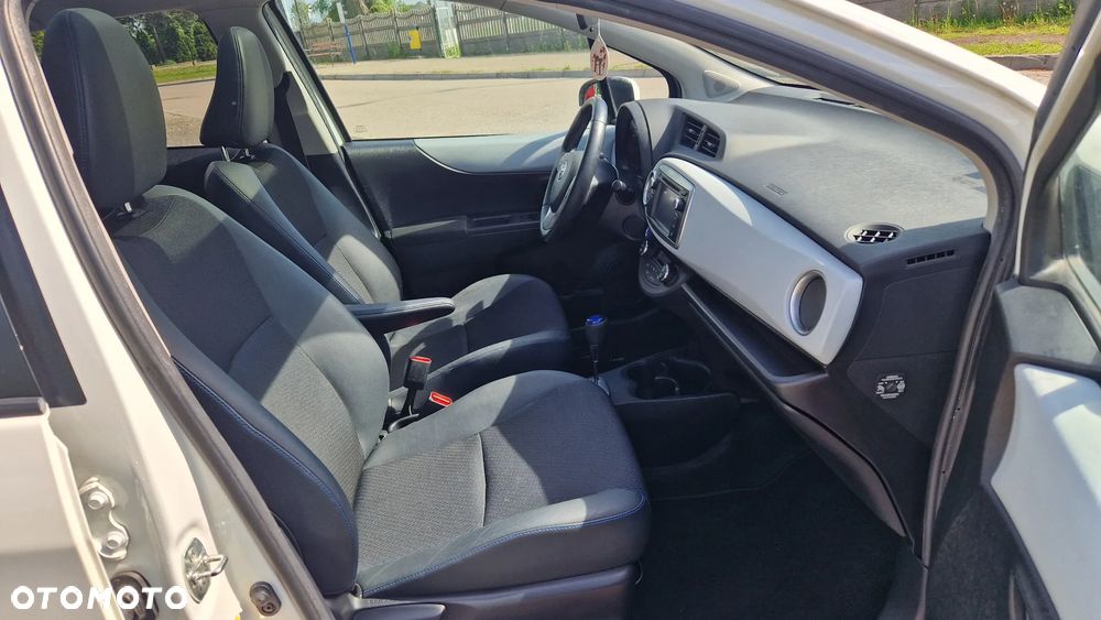 Toyota Yaris 1.5 VVT-i Selection - 11