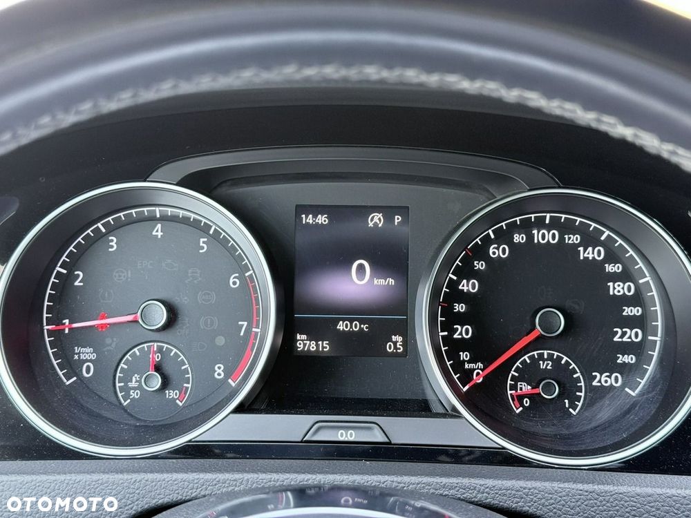 Volkswagen Golf 1.5 eTSI OPF DSG R-Line - 20