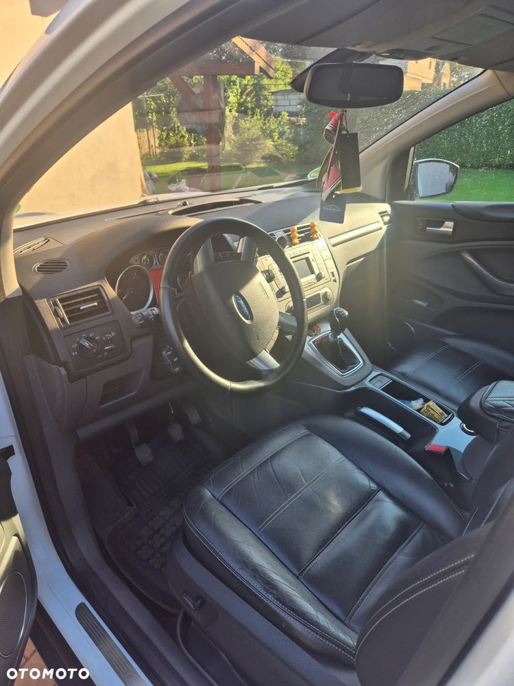 Ford Kuga 2.0 TDCi Trend - 4