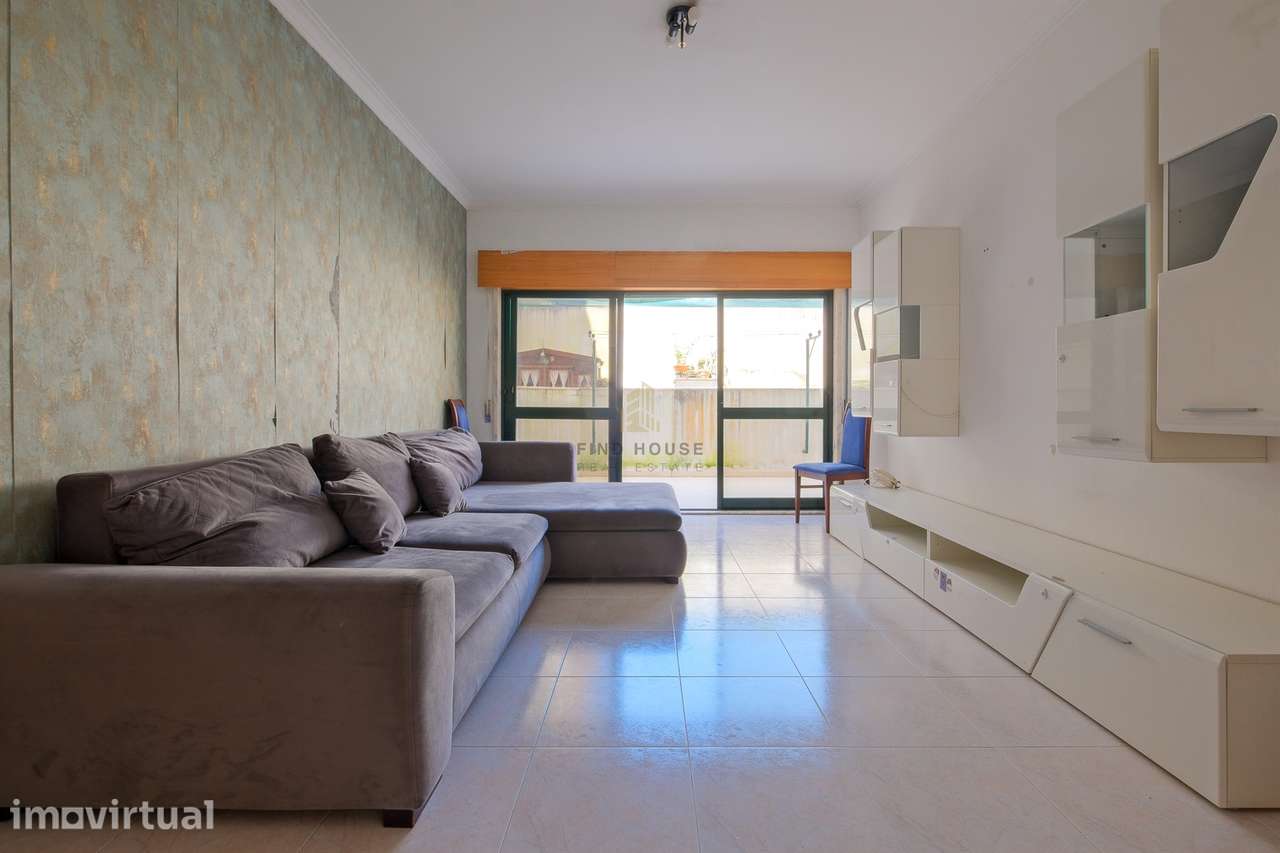 Apartamento T2 com terraço, lugar de garagem e arrecadação em Vale de - Grande imagem: 4/24