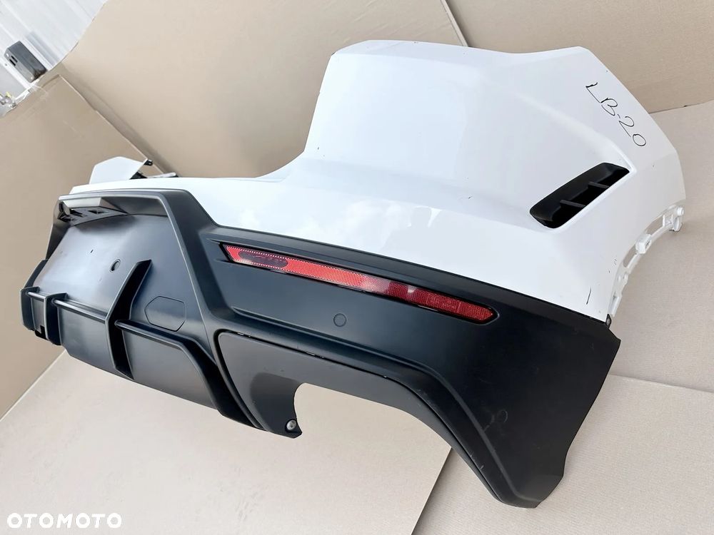 Zderzak Tylny Lamborghini URUS, kompletny - tył - 5