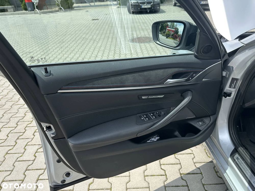 BMW Seria 5 530d xDrive - 8