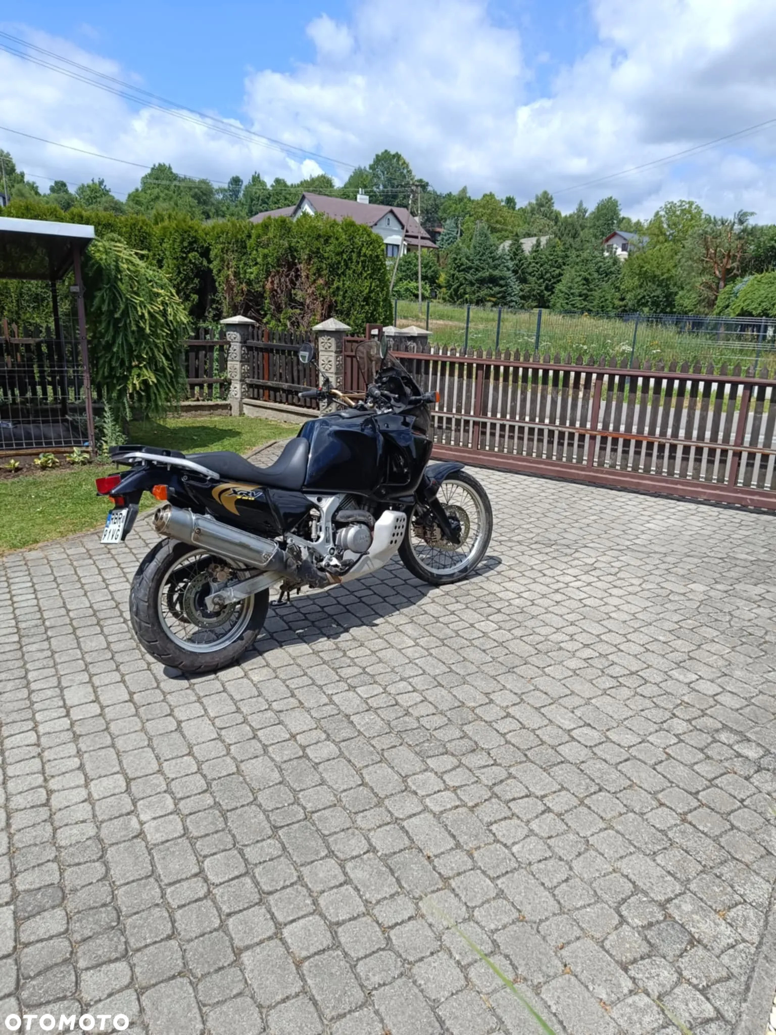 Honda XRV