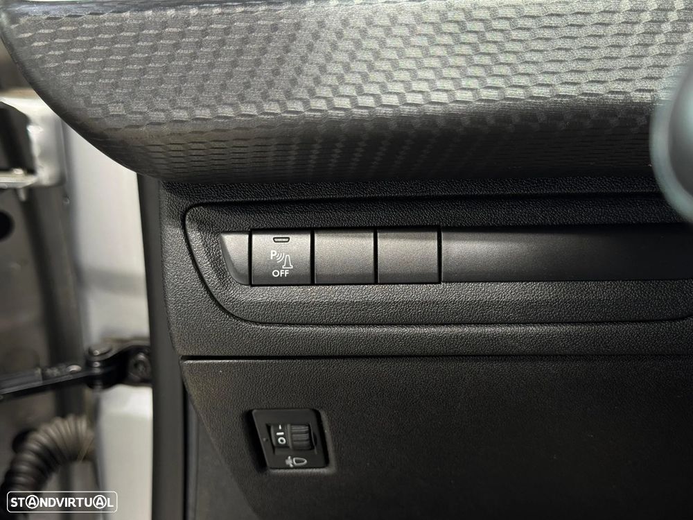 Peugeot 208 1.2 PureTech Style - 17