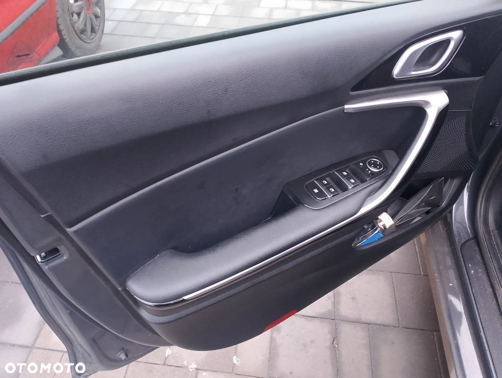 Kia Ceed - 15