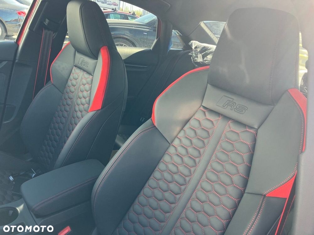 Audi RS3 Limousine - 24