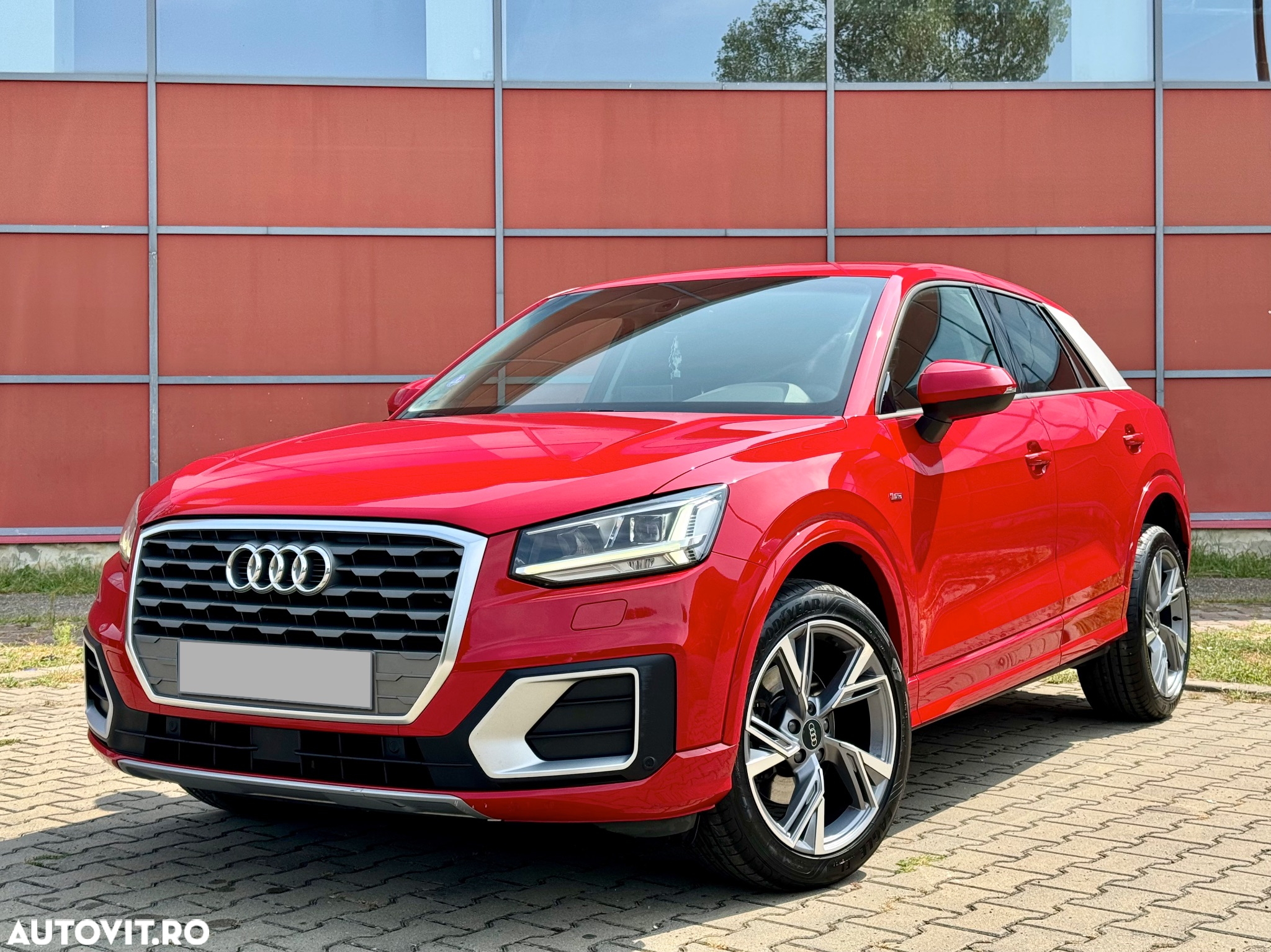 Audi Q2 30 TFSI S tronic sport - 2