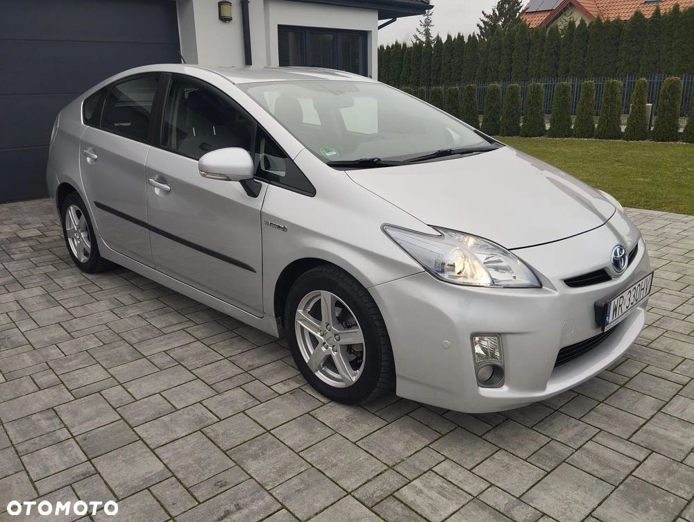 Toyota Prius (Hybrid) Comfort - 4