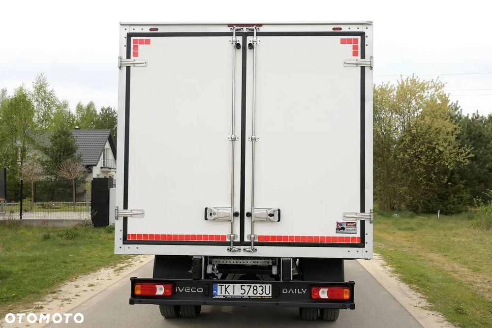 Iveco DAILY 35-180 * CHŁODNIA / MROŹNIA * THERMO KING V300 MAX * HiMATIC * IDEALNY STAN!* JAK NOWY! - 6