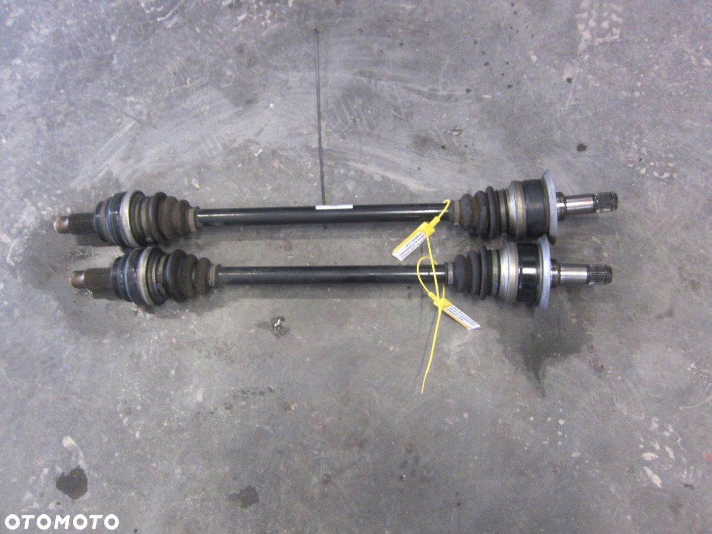BMW X3 F25 N20 PÓŁOŚ TYLNA TYŁ PRAWA LEWA 7598038 - 1