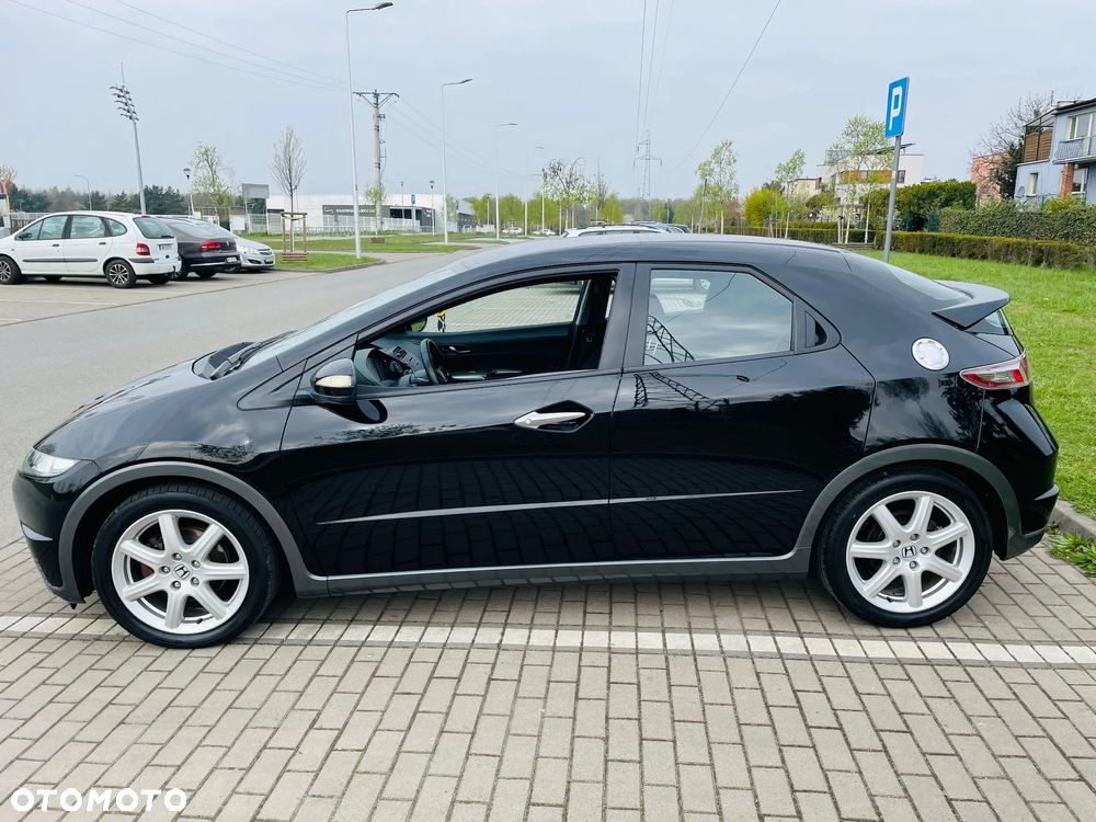 Honda Civic 1.4 i-VTEC Sport Black Edition - 6
