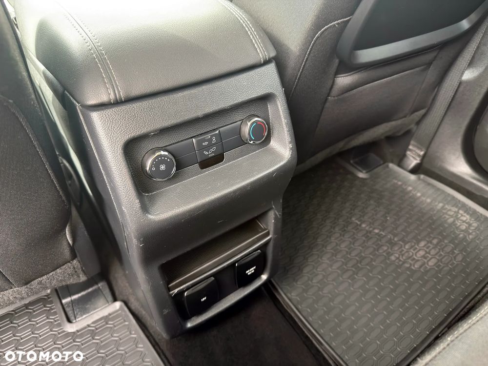 Ford Galaxy 2.0 EcoBlue S&S TITANIUM - 27