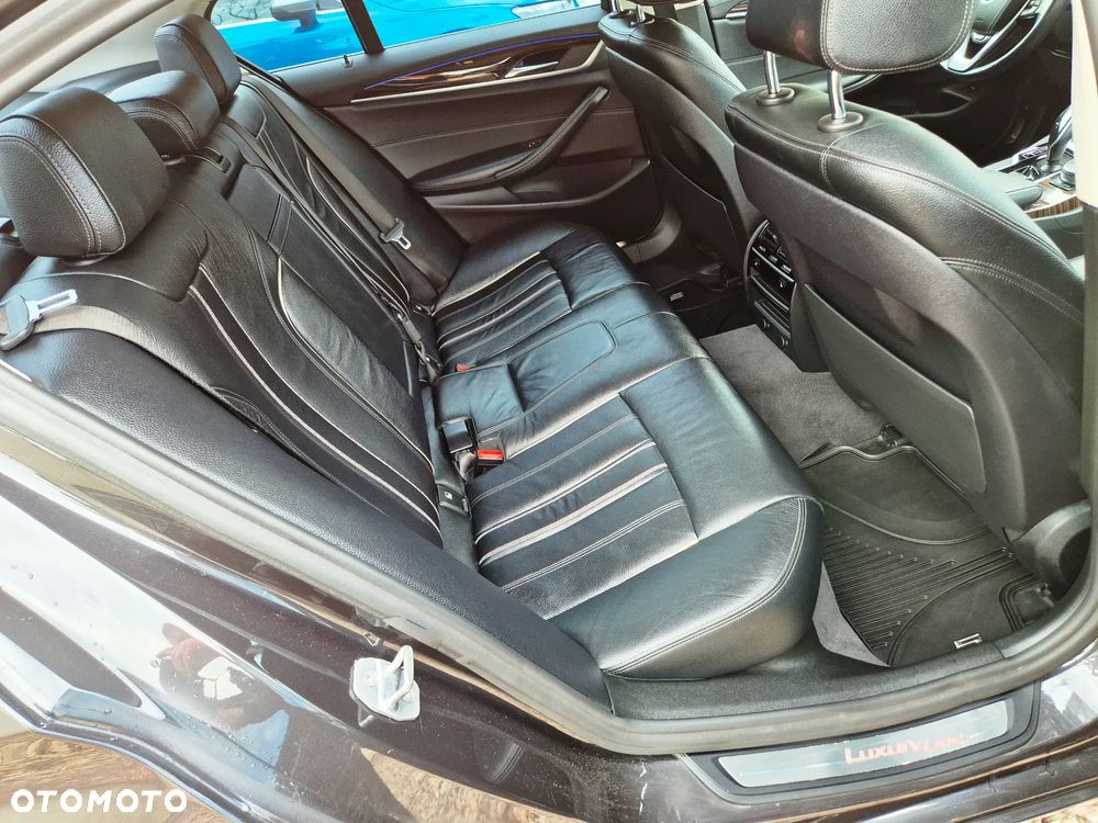 BMW Seria 5 520d xDrive Luxury Line - 24