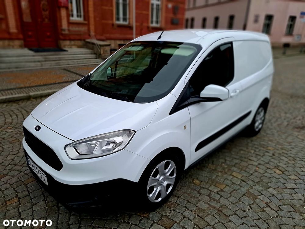 Ford Transit Courier - 16