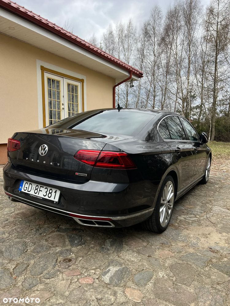 Volkswagen Passat - 5
