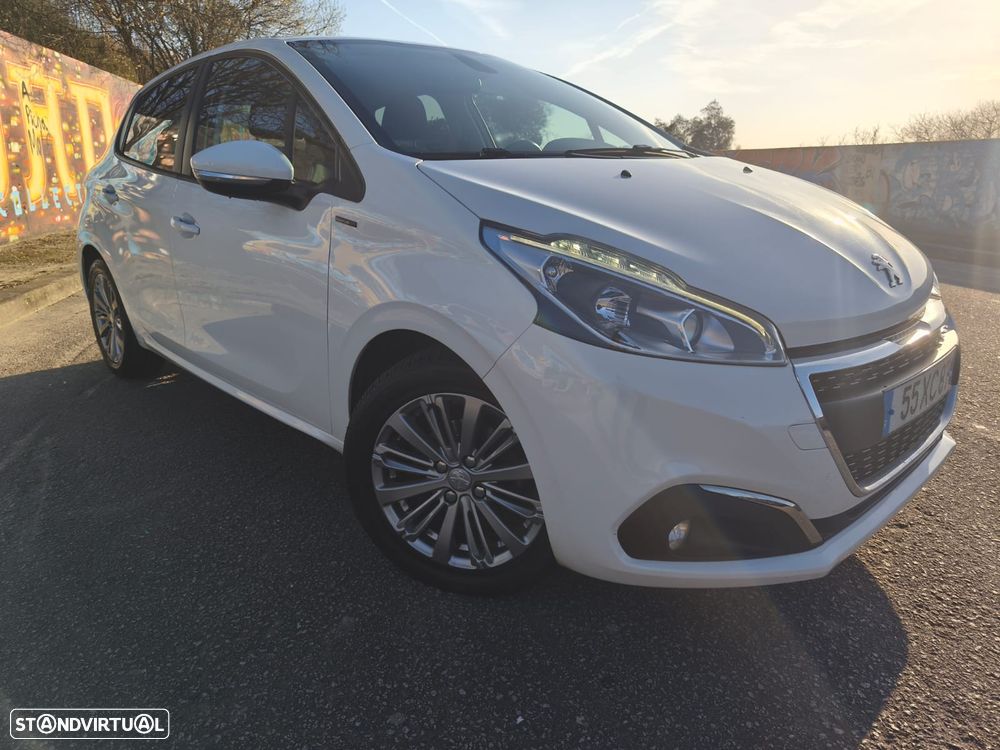 Peugeot 208 1.2 PureTech Signature - 15