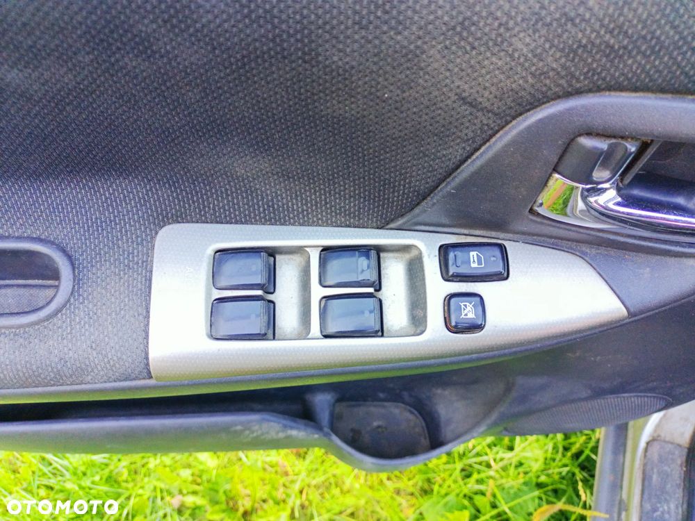 Toyota Corolla Verso 1.8 Sol - 9