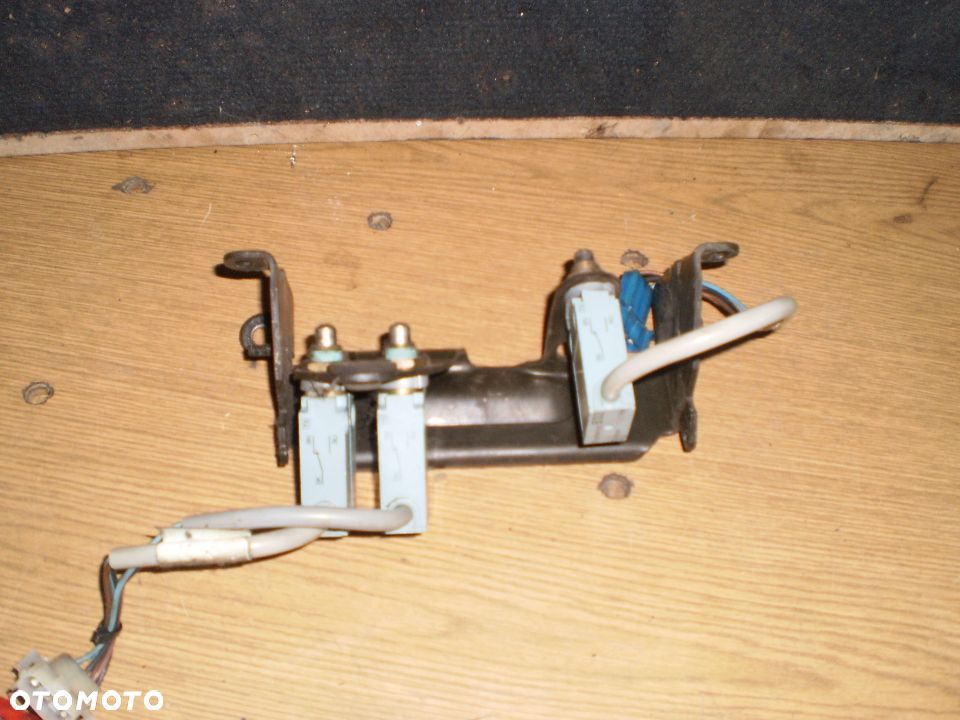 czujnik krańcówka tempomat SCANIA  124    XCMF 1435807