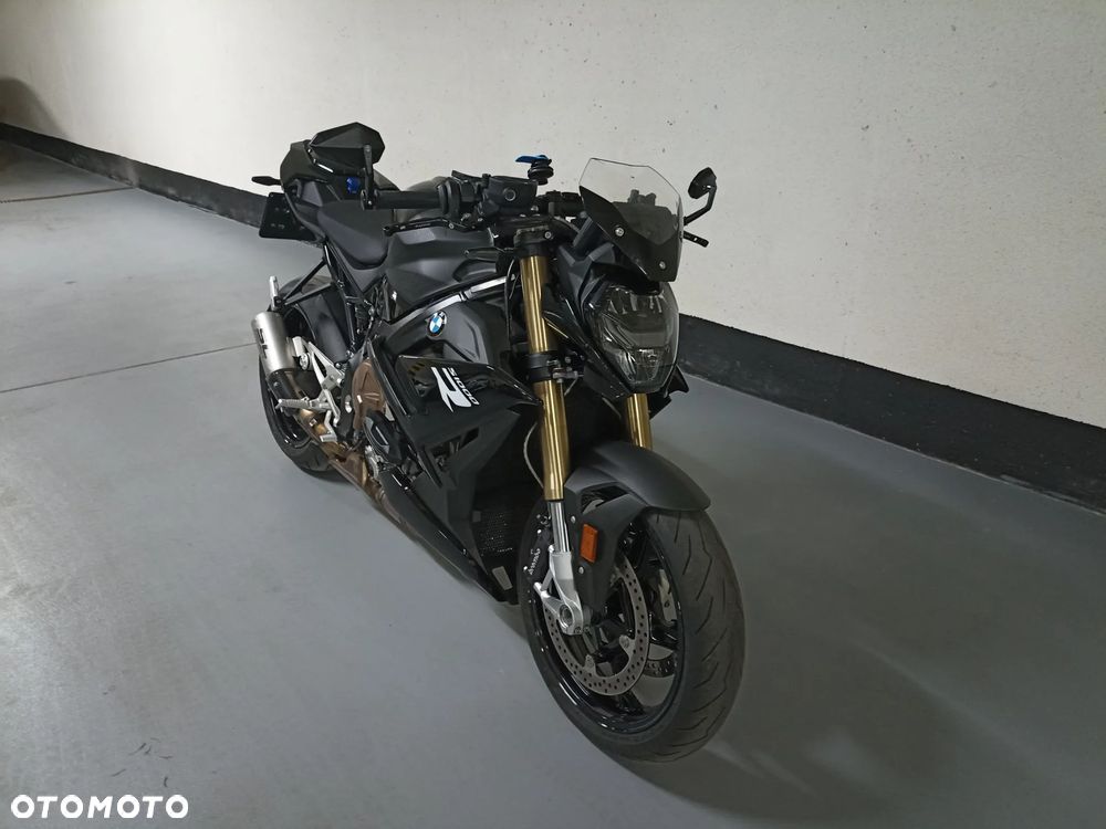 BMW S - 2
