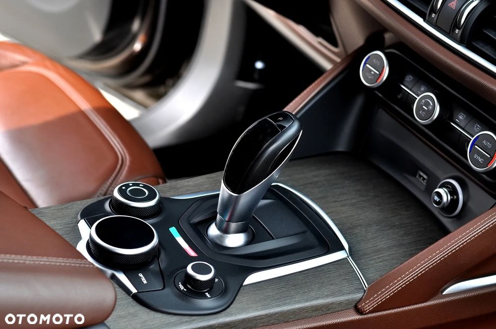 Alfa Romeo Stelvio 2.0 Turbo Super Q4 - 32