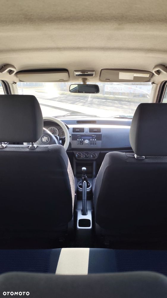 Suzuki Swift - 7