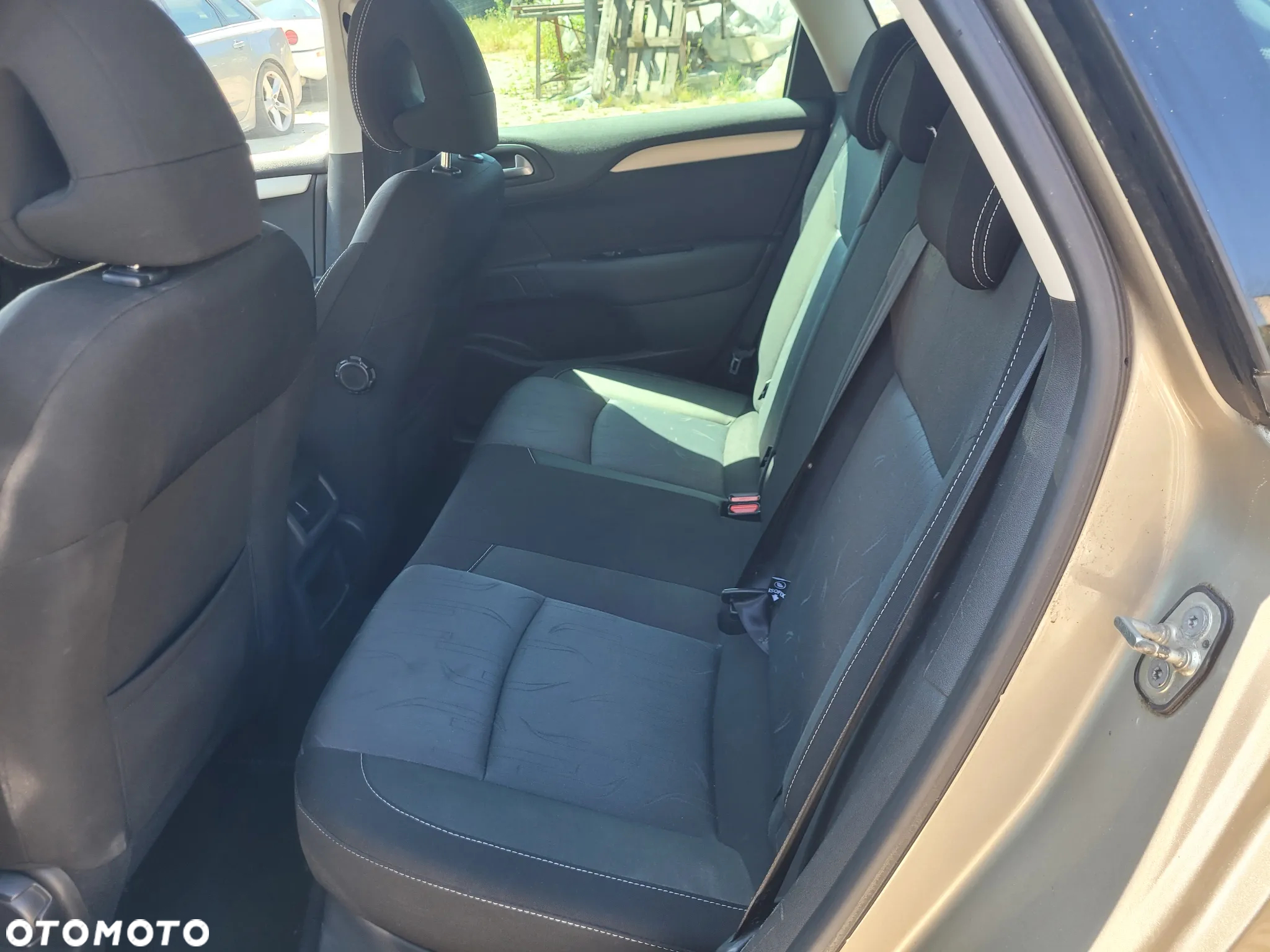 Citroën C4 1.6 HDi Exclusive - 10