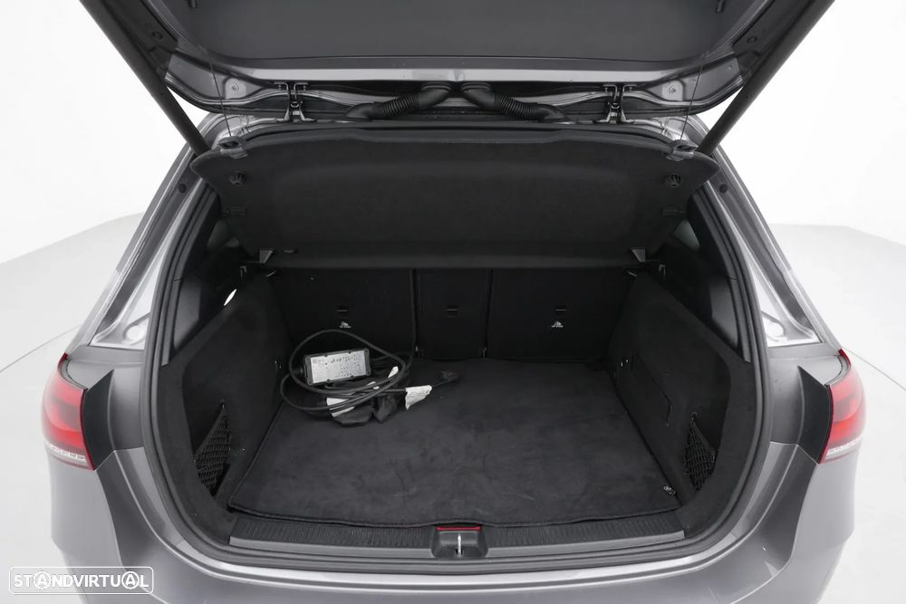 Mercedes-Benz B 250 e AMG Line - 28