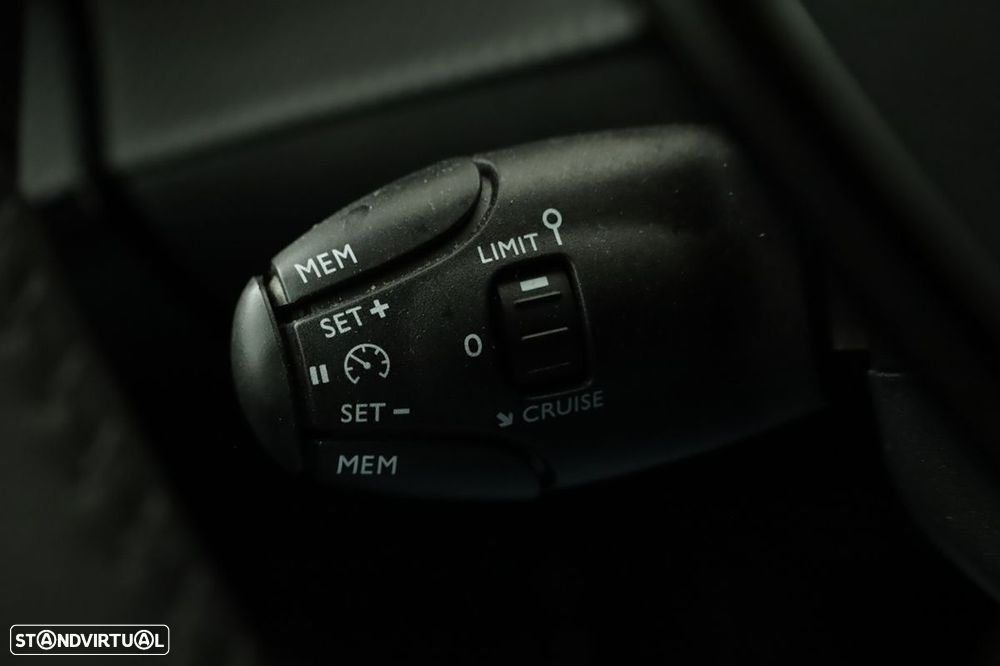 Peugeot 208 1.2 Allure - 17