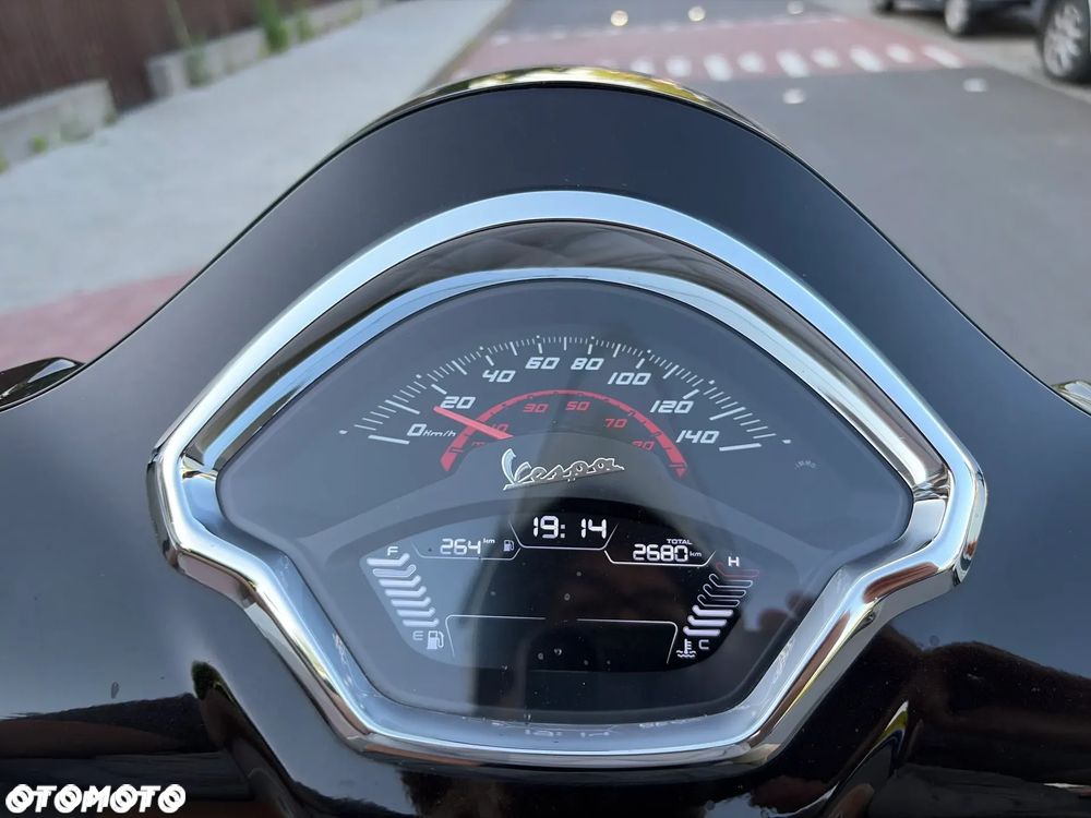 Vespa GTS - 15