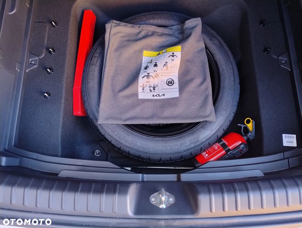 Kia Niro 1.6 GDI Hybrid Business Line - 20