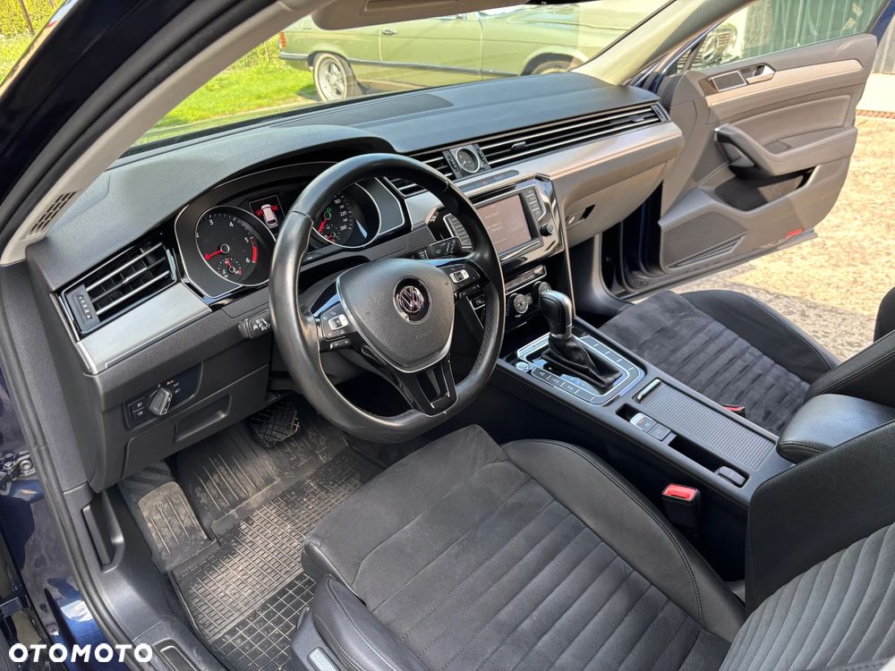 Volkswagen Passat 2.0 TDI BMT 4Mot Highline DSG - 16