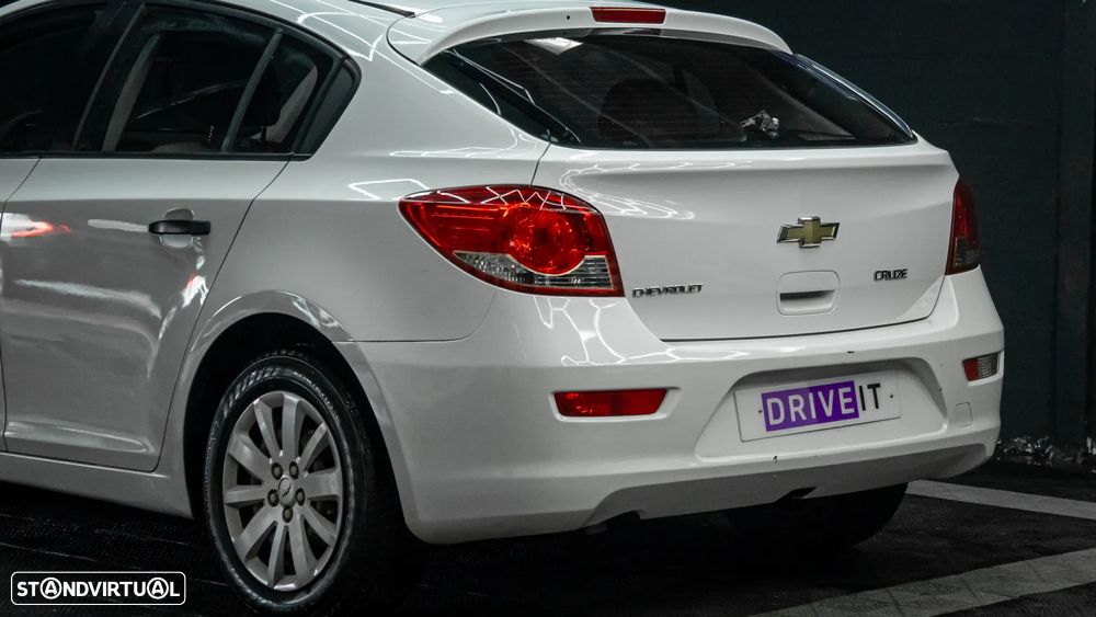 Chevrolet Cruze - 13