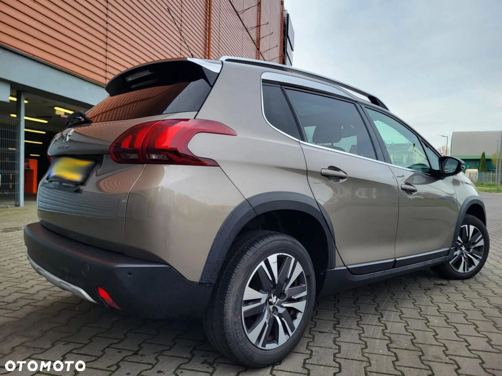 Peugeot 2008 BlueHDi 100 STOP & START Allure - 5
