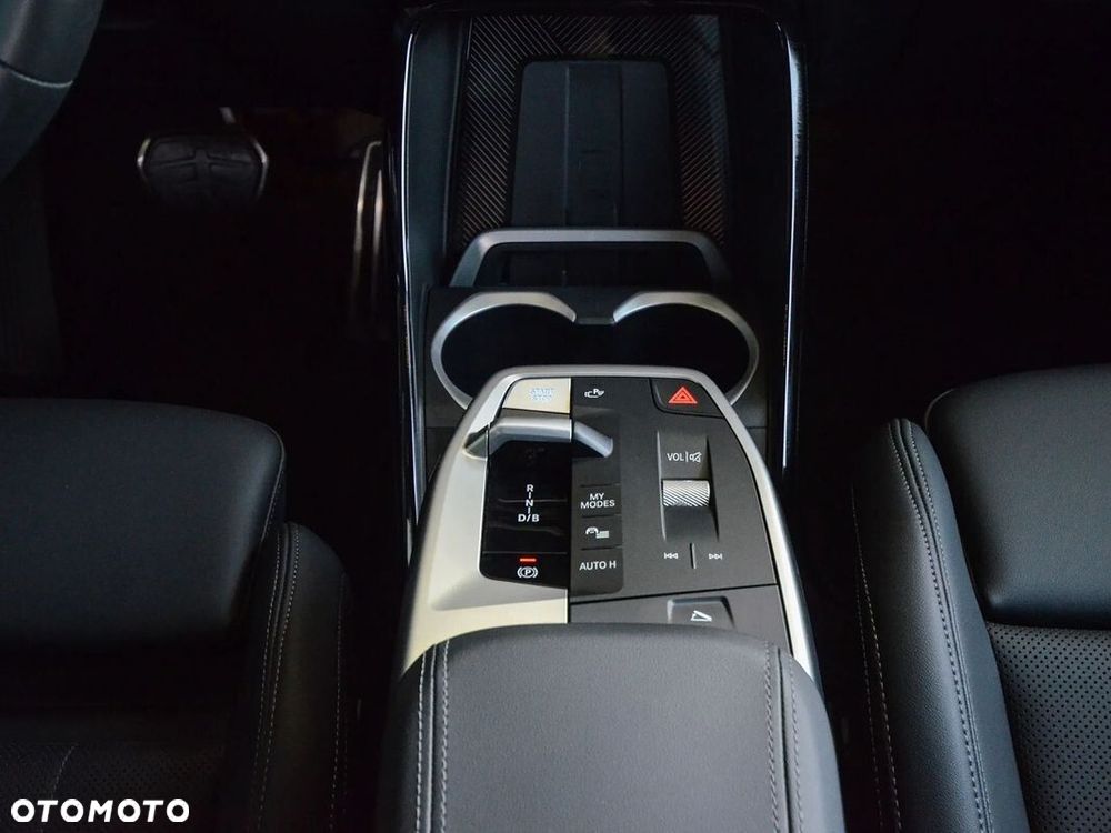 BMW iX1 - 32