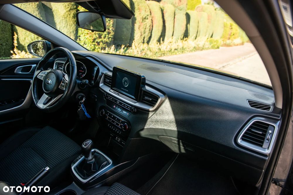 Kia Ceed 1.4 Business Line - 28