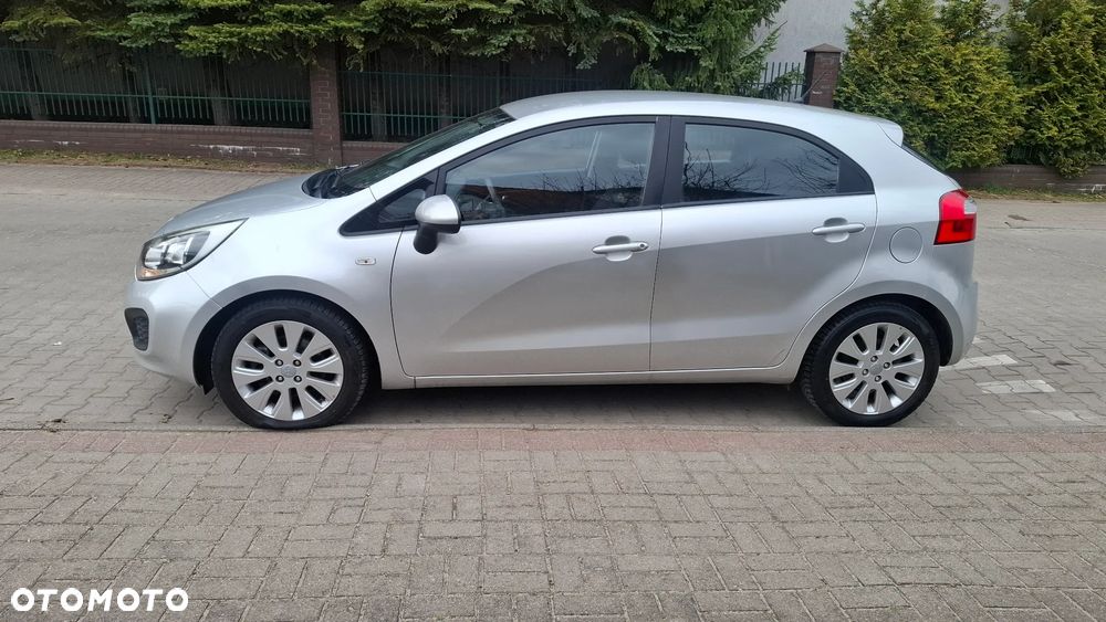 Kia Rio 1.2 Dream Team Edition - 5