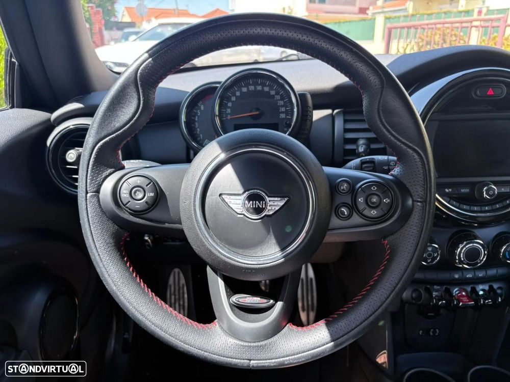MINI 3 Portas One - 35