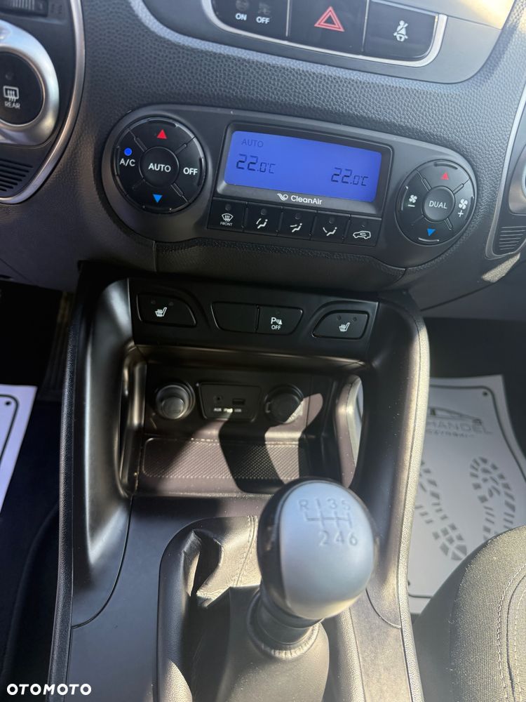 Hyundai ix35 1.6 2WD UEFA EURO 2012 Edition - 16