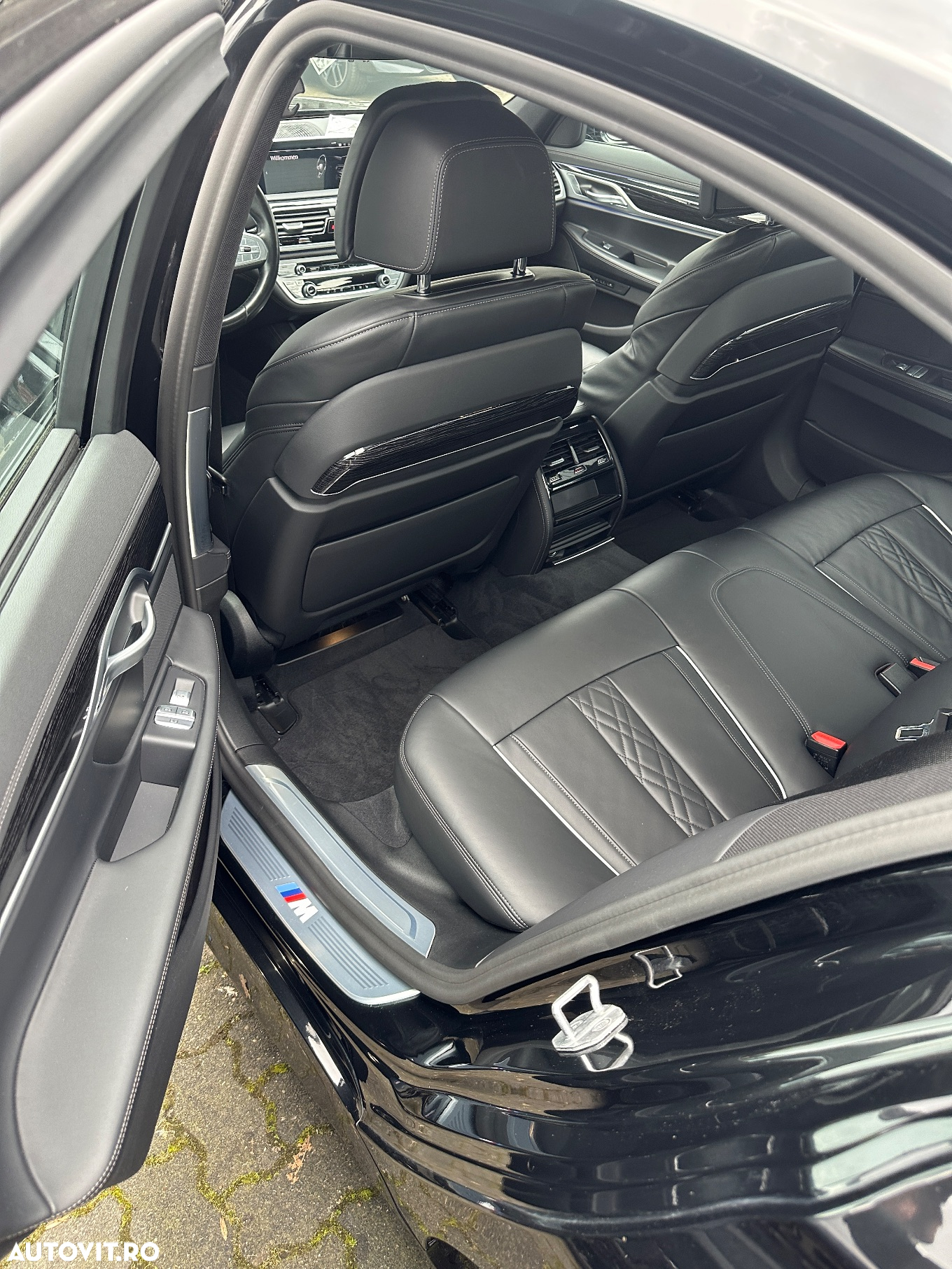 BMW Seria 7 730d MHEV - 8