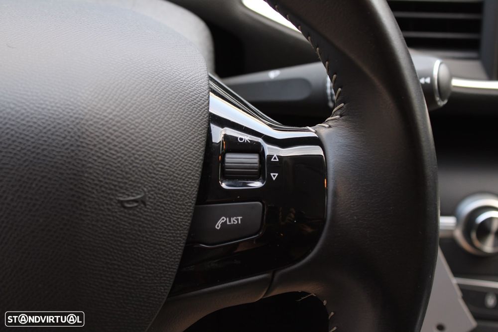Peugeot 308 PureTech 130 GPF Stop & Start Style - 12