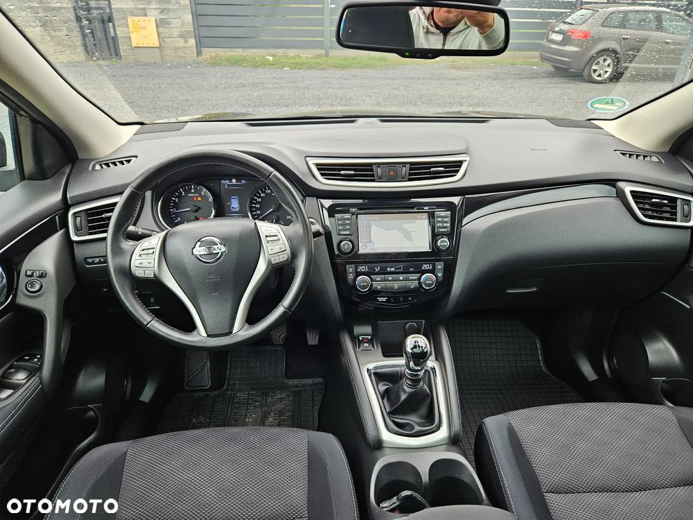 Nissan Qashqai 1.2 DIG-T N-Connecta EU6 - 12
