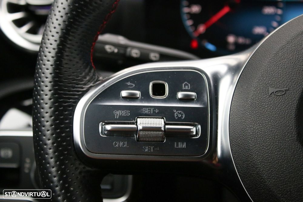 Mercedes-Benz CLA 250 e Shooting Brake AMG Line - 25