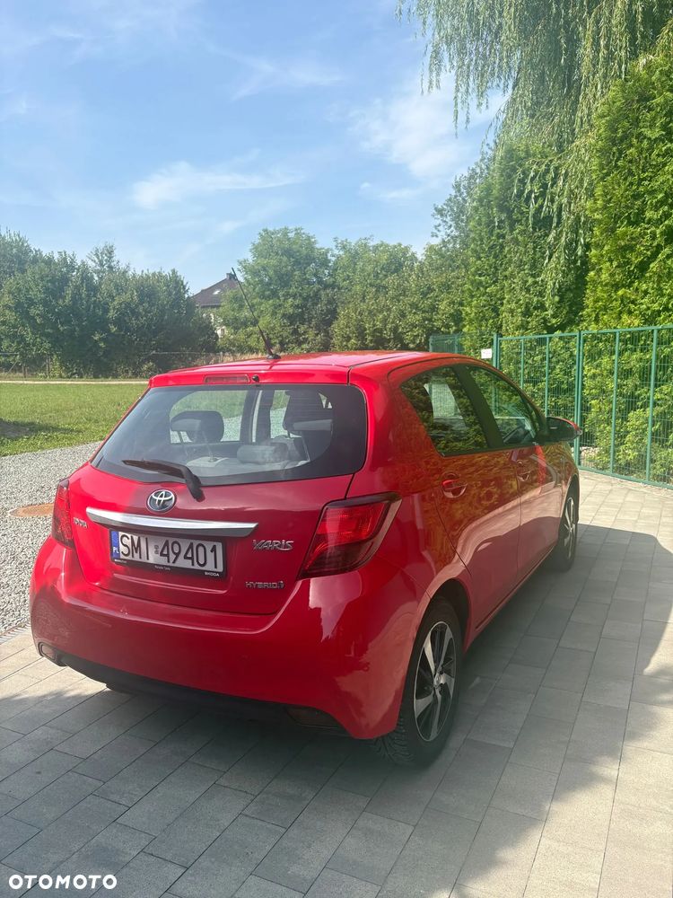 Toyota Yaris Hybrid 100 Active EU6 - 16