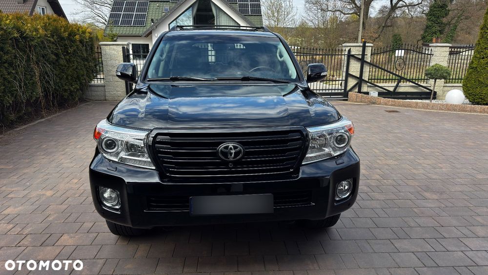 Toyota Land Cruiser - 3