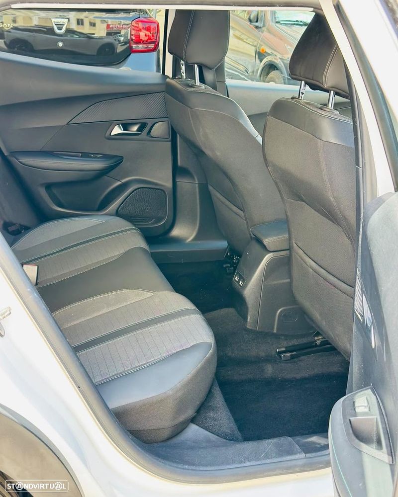 Peugeot 2008 1.5 BlueHDi Allure EAT8 - 7